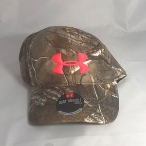 Women’s under Armour snap cap. New with tags